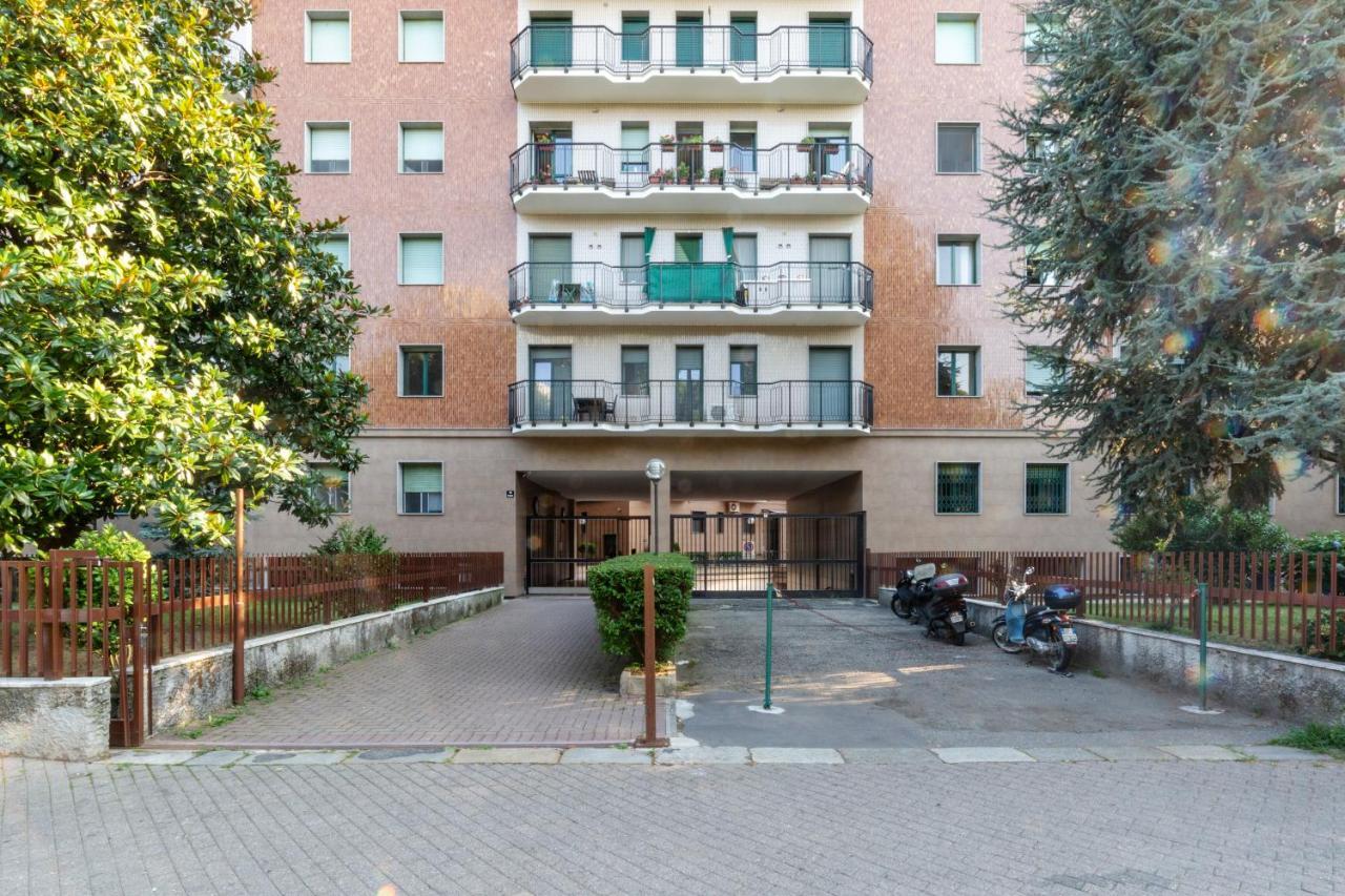 Martesana Flat With Balcony - M1 Gorla And Turro Apartment Милано Екстериор снимка